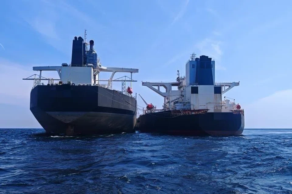 Malaysia Sita Minyak Rp2 Triliun dari Dugaan Transfer Minyak Ilegal Antar Kapal